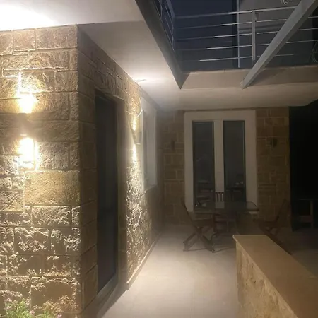 Вилла Stone Horizon